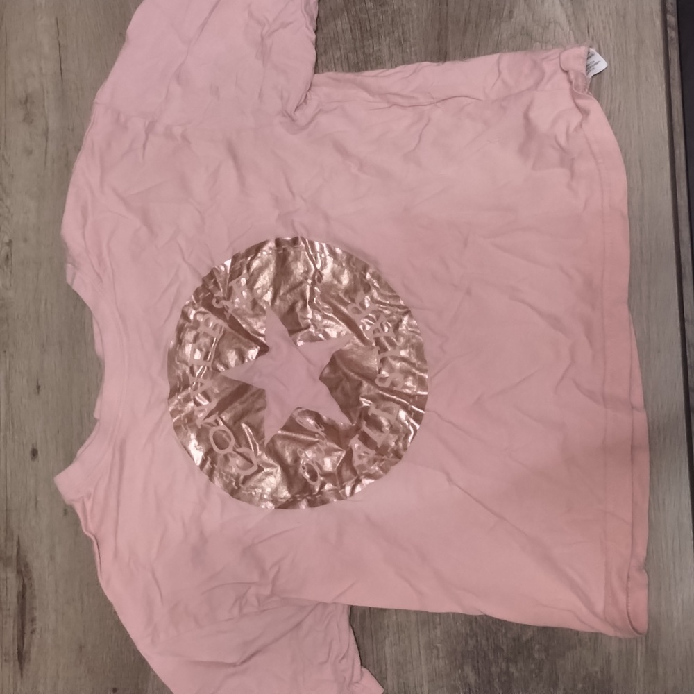 Cropped pink converse t-shirt